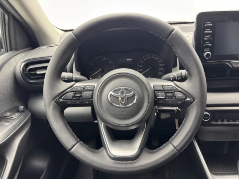 Toyota Yaris 1.5 120H Business Plus