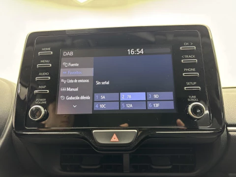 Toyota Yaris 1.5 120H Business Plus