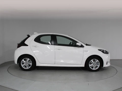 Toyota Yaris 1.5 120H Business Plus