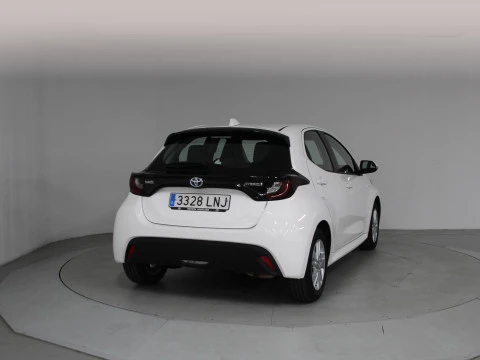 Toyota Yaris 1.5 120H Business Plus