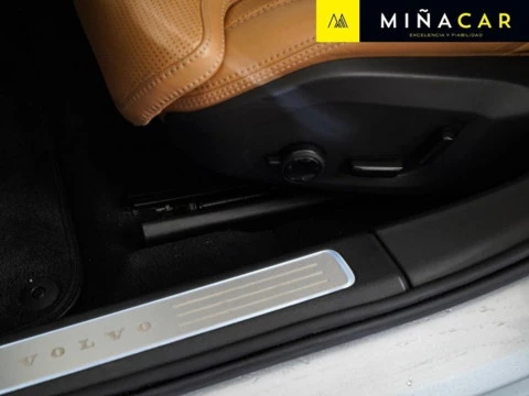 Volvo V90 2.0 T8 AWD Inscription Auto