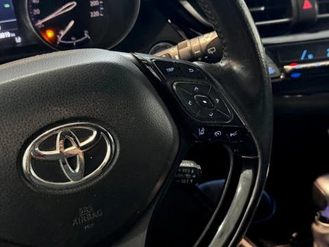 Toyota C-HR 1.8 125H ADVANCE