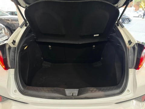 Toyota C-HR 1.8 125H ADVANCE