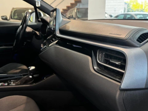 Toyota C-HR 1.8 125H ADVANCE