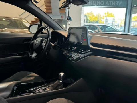 Toyota C-HR 1.8 125H ADVANCE