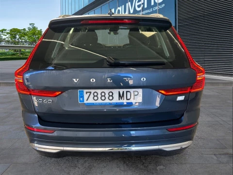 Volvo XC60 2.0 T6 AWD Recharge Core Auto