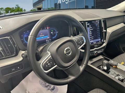 Volvo XC60 2.0 T6 AWD Recharge Core Auto