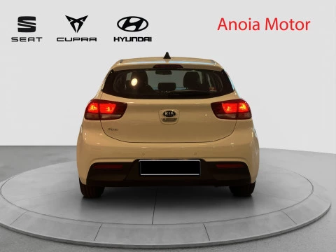 Kia Rio 1.2 CVVT 62kW (84CV) Concept