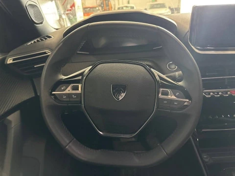 Peugeot e-2008 Eléctrico Allure 156 (115kW)