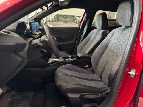 Peugeot e-2008 Eléctrico Allure 156 (115kW)