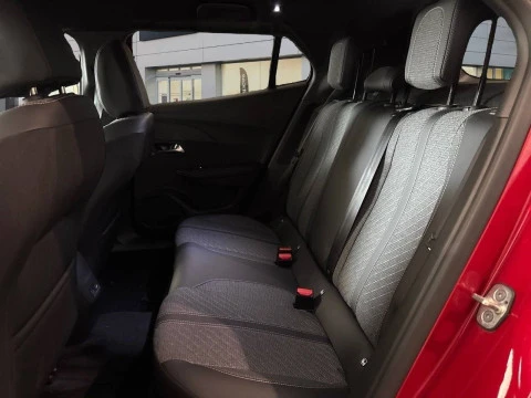 Peugeot e-2008 Eléctrico Allure 156 (115kW)