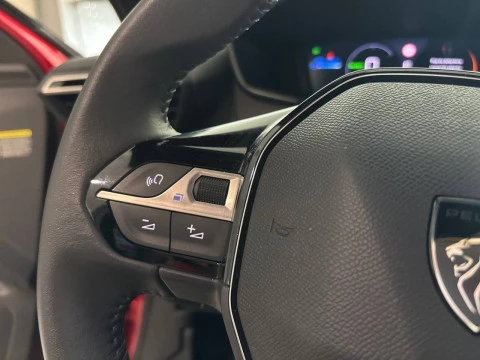 Peugeot e-2008 Eléctrico Allure 156 (115kW)
