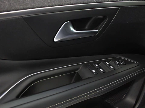 Peugeot 3008 1.2 PureTech 96KW (130CV) S&S Allure