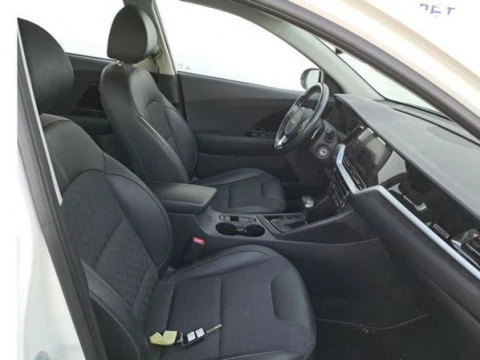 Kia Niro 1.6 GDi HEV 104kW (141CV) Drive