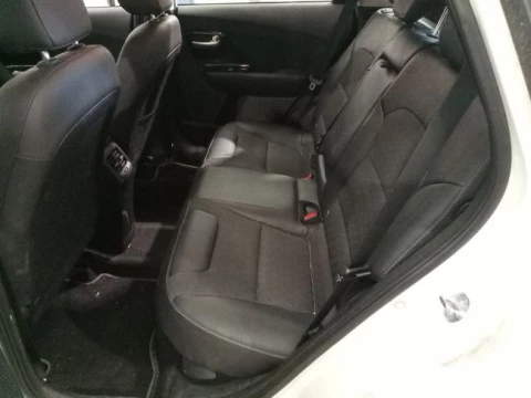 Kia Niro 1.6 GDi HEV 104kW (141CV) Drive