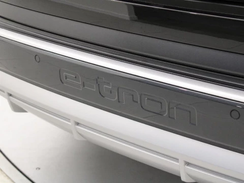 Audi Q4 e-tron BEV 82KWH 45 E-TRON GENUINE EDITION AUTO 286 5P