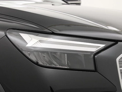 Audi Q4 e-tron AUDI Q4 SPORTBACK GENUINE EDITION 45 E-TRON 210,00 KW 77,0 KWH