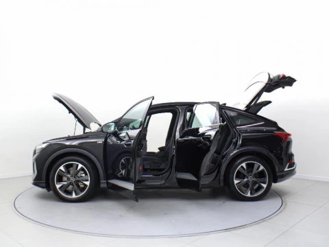 Audi Q4 e-tron AUDI Q4 SPORTBACK GENUINE EDITION 45 E-TRON 210,00 KW 77,0 KWH