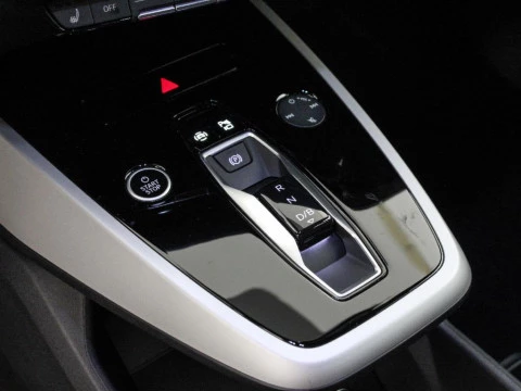 Audi Q4 e-tron AUDI Q4 SPORTBACK GENUINE EDITION 45 E-TRON 210,00 KW 77,0 KWH