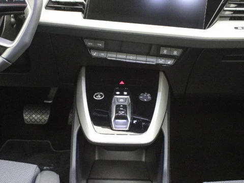 Audi Q4 e-tron AUDI Q4 SPORTBACK GENUINE EDITION 45 E-TRON 210,00 KW 77,0 KWH