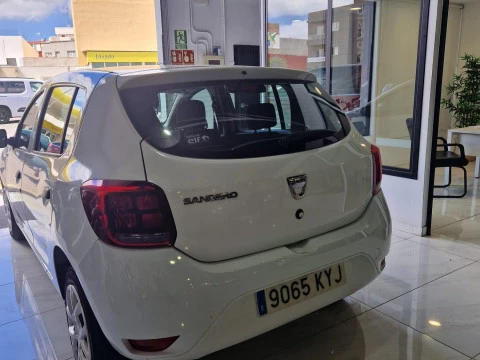 Dacia Sandero Essential 1.0 55kW (75CV)