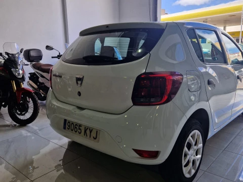 Dacia Sandero Essential 1.0 55kW (75CV)