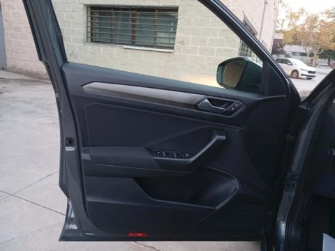 Volkswagen T-Roc Advance 1.6 TDI 85kW (115CV)