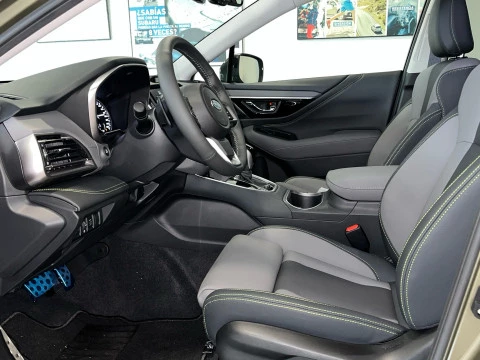 Subaru Outback 2.5i Field CVT Lineartronic AWD