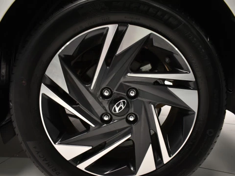 Hyundai i20 1.0 TGDI 74kW (100CV) 48V Tecno