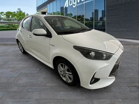 Toyota Yaris 1.5 120H Business Plus