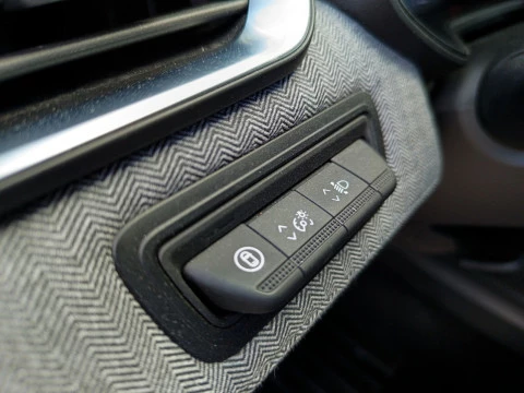 Renault Clio RENAULT CLIO TECHNO ECO-G 100CV (74 KW)