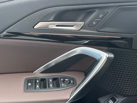 BMW iX1 eDrive20 150 kW (204 CV)