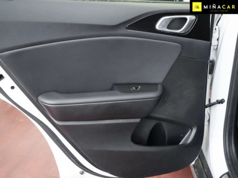 Kia XCeed 1.6 MHEV iMT Tech 100 kW (136 CV)