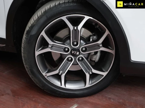 Kia XCeed 1.6 MHEV iMT Tech 100 kW (136 CV)