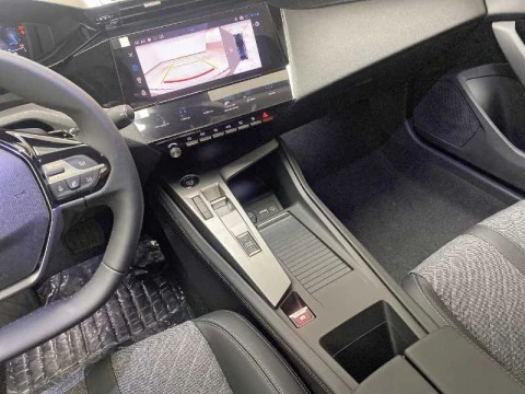 Peugeot 408 Nuevo  Allure Pack Gasolina 130 S&S EAT8