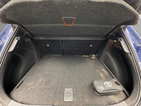 Toyota Corolla 2.0 180H ADVANCE E-CVT