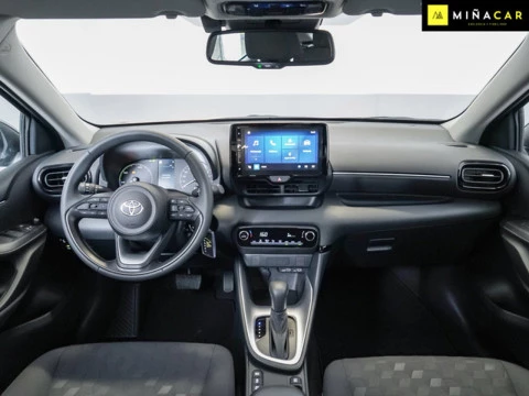 Toyota Yaris 1.5 120H Business Plus
