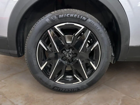 Peugeot 5008 Hybrid 1.2 100KW Allure eDCS6
