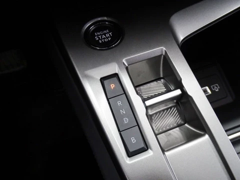 Peugeot 308 5P Allure Pack Hybrid 180 eEAT8