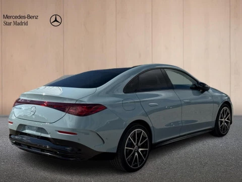 Mercedes-Benz CLA  250+ con tecnologia EQ