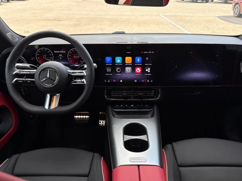 Mercedes-Benz CLA  250+ con tecnologia EQ