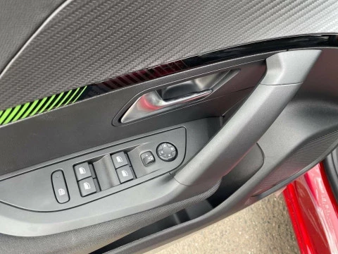 Peugeot 2008 Active Puretech 100 S&S 6 Vel. MAN