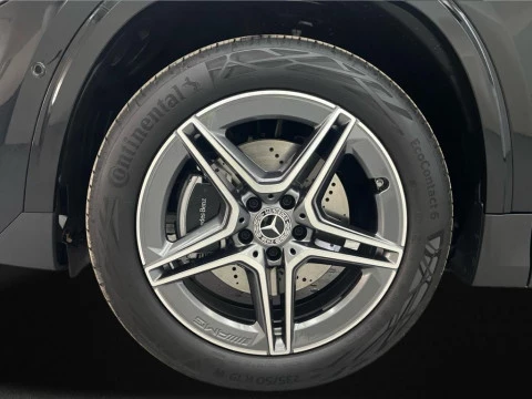 Mercedes-Benz GLA 250 e con tecnología híbrida EQ