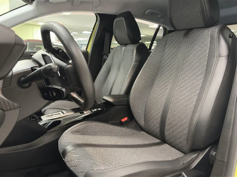 Peugeot 208 Allure Hybrid eDCS6 107 kW (145 CV)