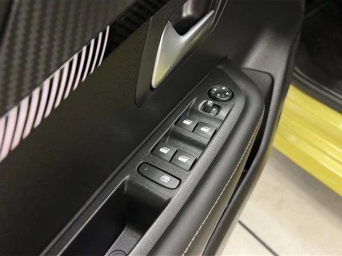 Peugeot 208 Allure Hybrid eDCS6 107 kW (145 CV)
