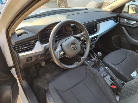 Skoda Kamiq 1.0 TSI 81kW (110CV) Emotion