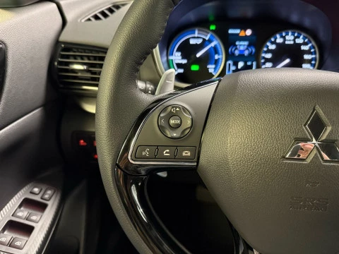 Mitsubishi Eclipse Cross PHEV Kaiteki 4WD