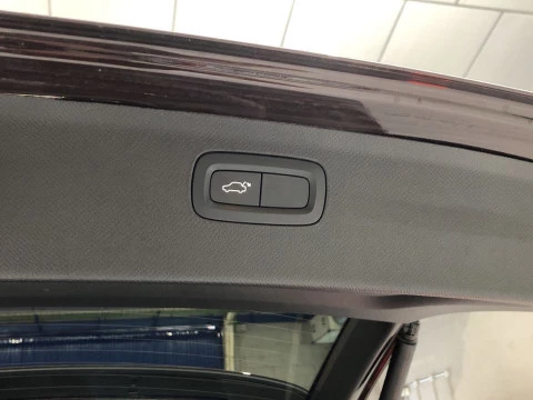 Volvo XC90 2.0 B5 D MOMENTUM 5 SEAT AWD AUTO 5P