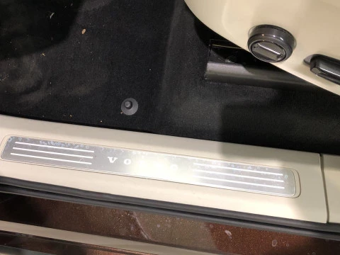 Volvo XC90 2.0 B5 D MOMENTUM 5 SEAT AWD AUTO 5P