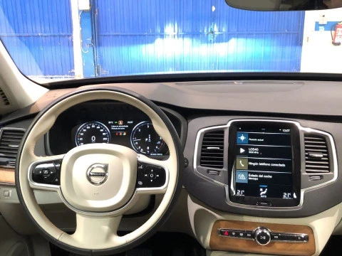 Volvo XC90 2.0 B5 D MOMENTUM 5 SEAT AWD AUTO 5P